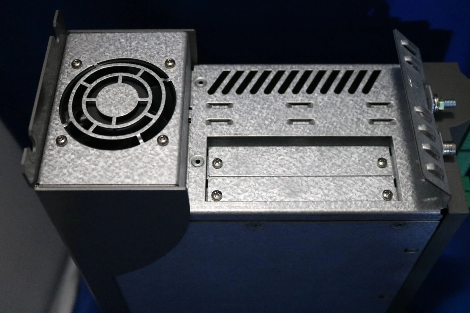 ELAU C400/10/1/1/1/00 Servo Controller