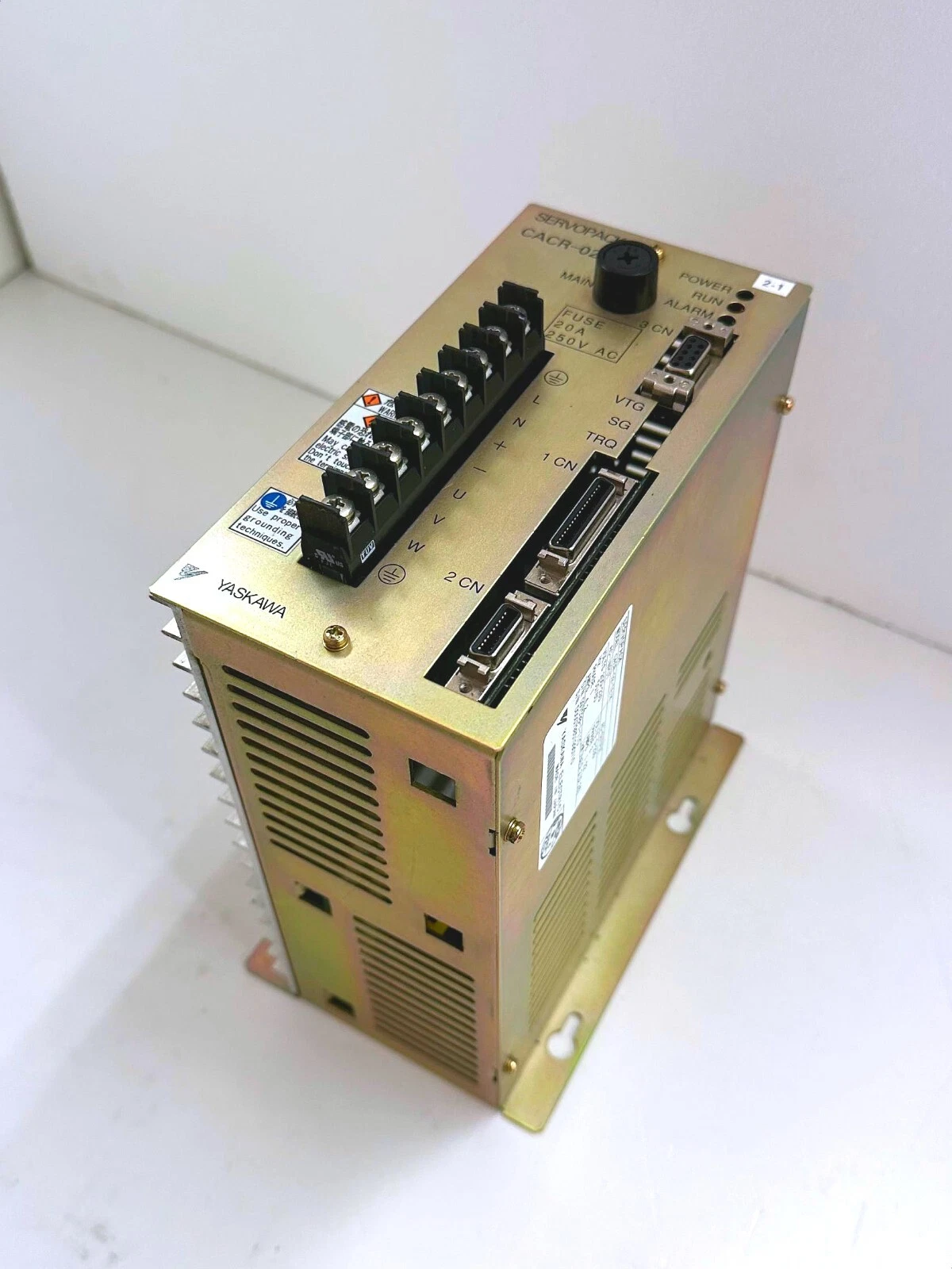 YASKAWA CACR-02-TE1K High-performance AC servo drive